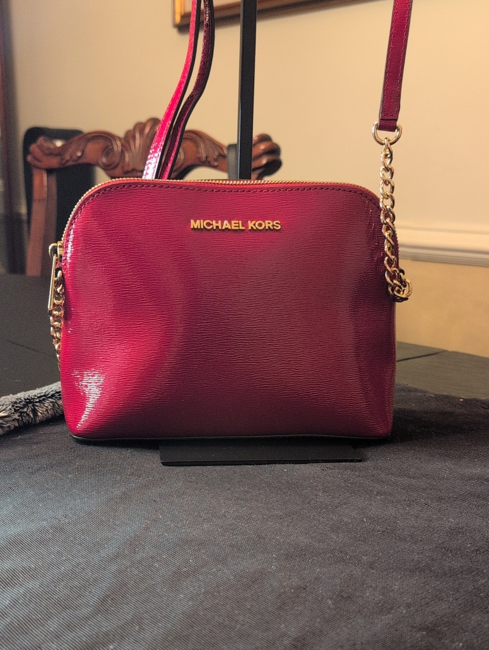 Michael Kors Cindy Large Dome Crossbody Bag.   NWOT